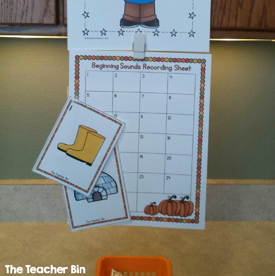 Thanksgiving Workshop is the perfect way to combine Thanksgiving math centers and Thanksgiving literacy centers and more. I use this in place of math and literacy centers as I find it more effective and efficient! These thanksgiving themed activities are perfect for the kindergarten classroom! #thanksgivingmathcenters #thanksgivingliteracycenters #thanksgivingworkshop #thanksgivingkindergarten